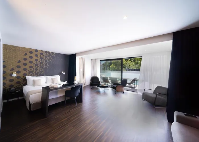 Azur Hotel