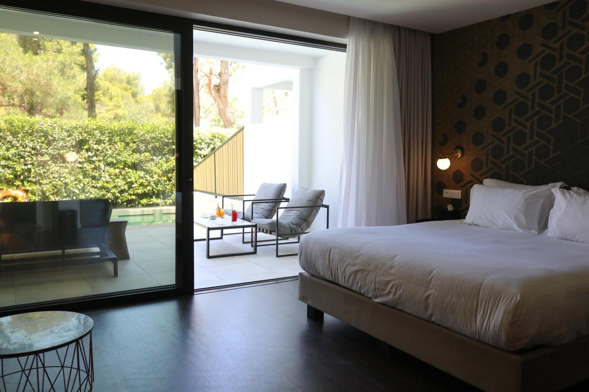 Azur Hotel