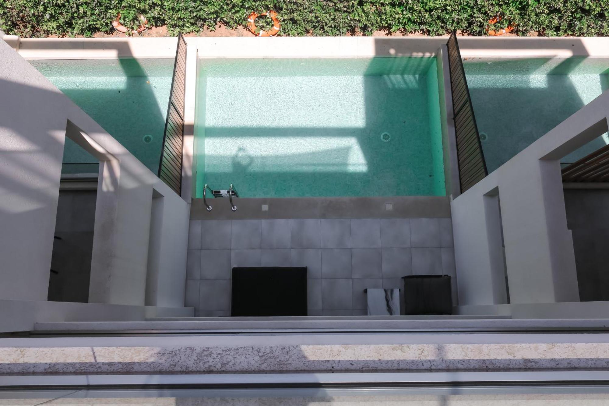 Azur Hotel 4*