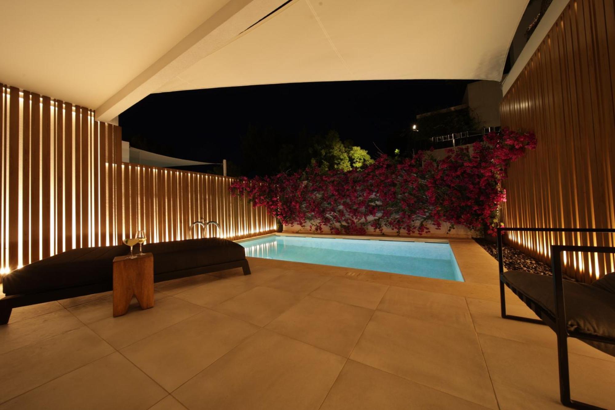 Azur Hotel 4*